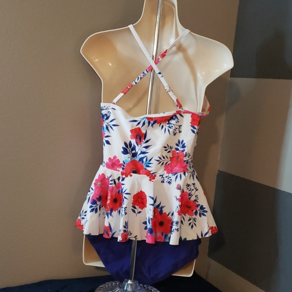 Bathing Suit - Picture 2 of 4